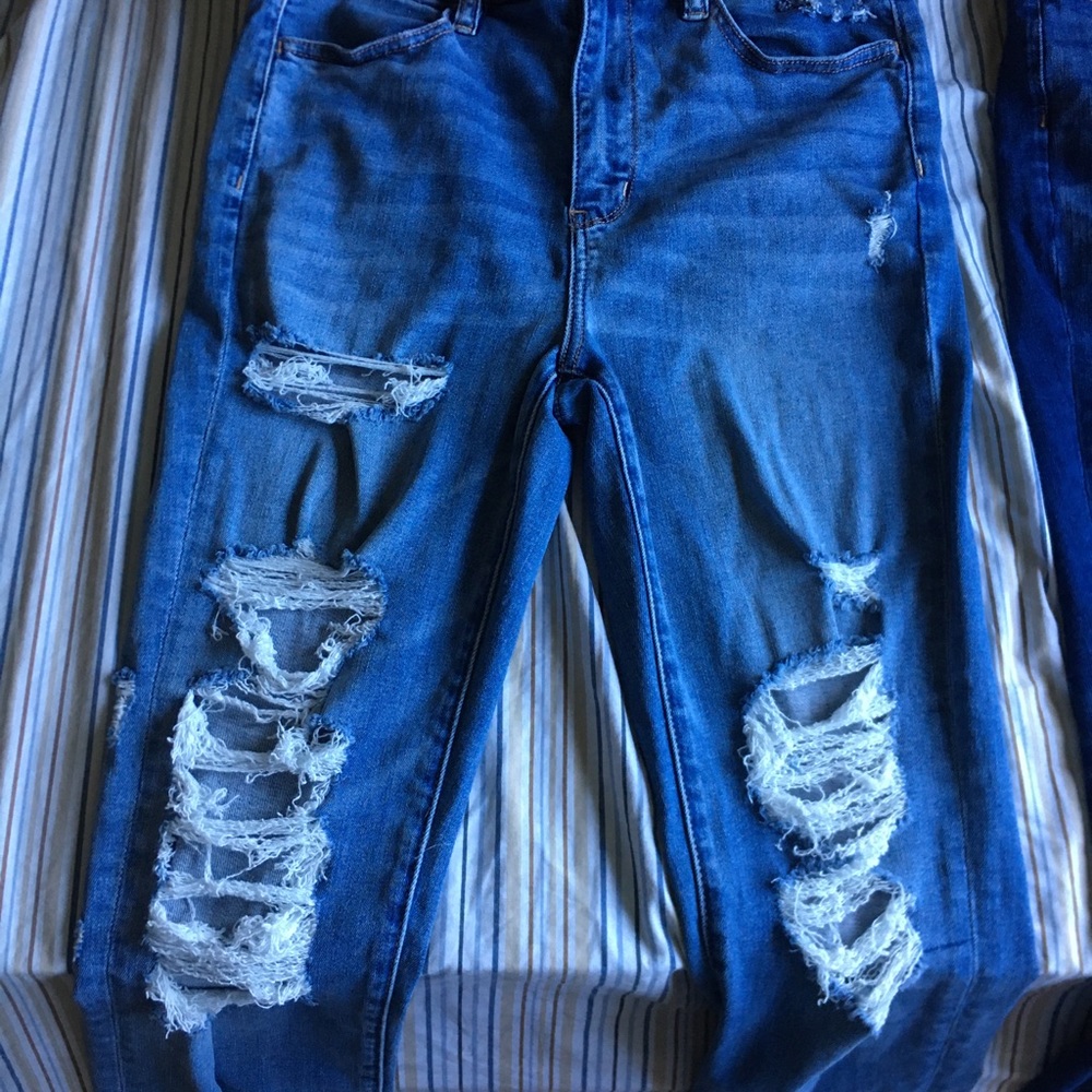 Size 8 high waisted new AE Jeans!
